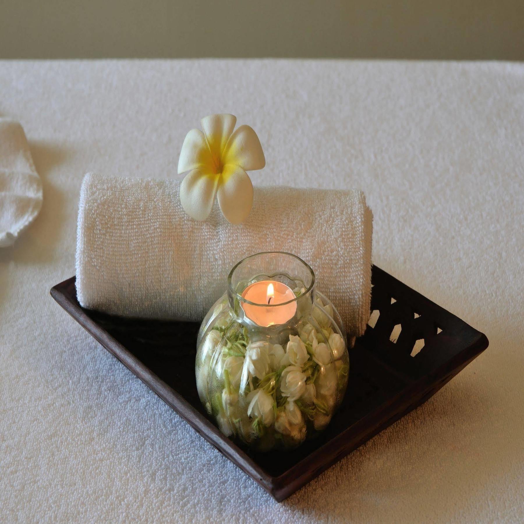 โรงแรมมาราซา สโรวร พรีเมียร์ ติรุปาติ ตีรูปาติ ภายนอก รูปภาพ Plumeria spa